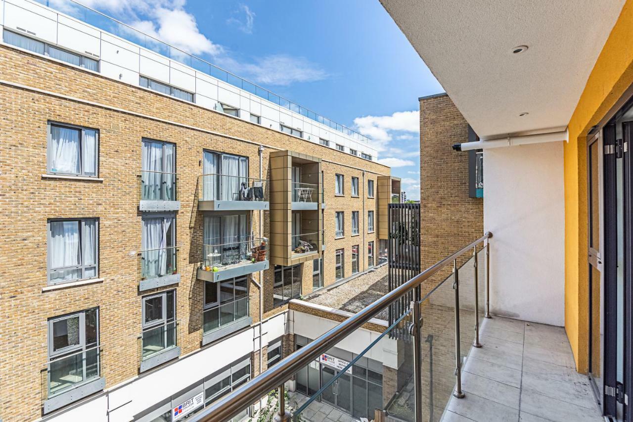 Modern Apartment Canary Wharf Londra Exterior foto
