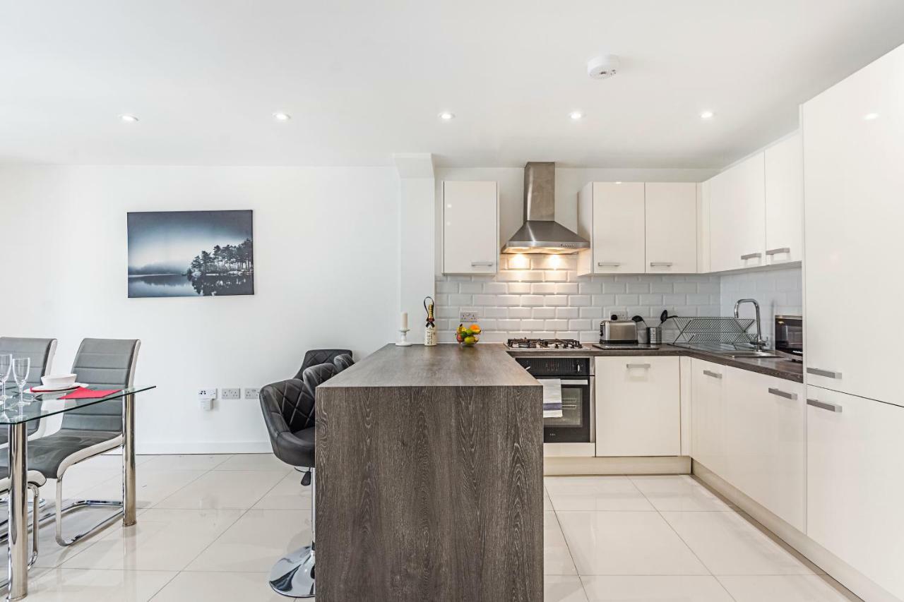Modern Apartment Canary Wharf Londra Exterior foto