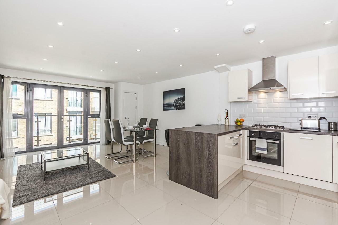 Modern Apartment Canary Wharf Londra Exterior foto