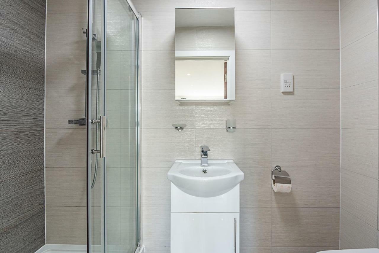 Modern Apartment Canary Wharf Londra Exterior foto