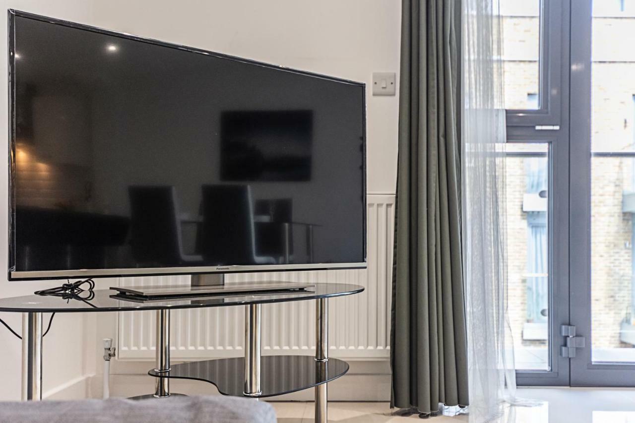 Modern Apartment Canary Wharf Londra Exterior foto