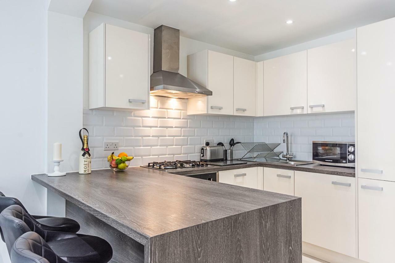 Modern Apartment Canary Wharf Londra Exterior foto